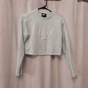 Nike Cropped Crewneck Sweatshirt in Mint